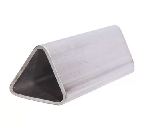 Треугольные трубы в Кобрине для строительства и металлоконструкций